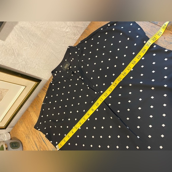 W5 Blouse – Size M – Black with Mini White Square Print - Picture 8 of 9